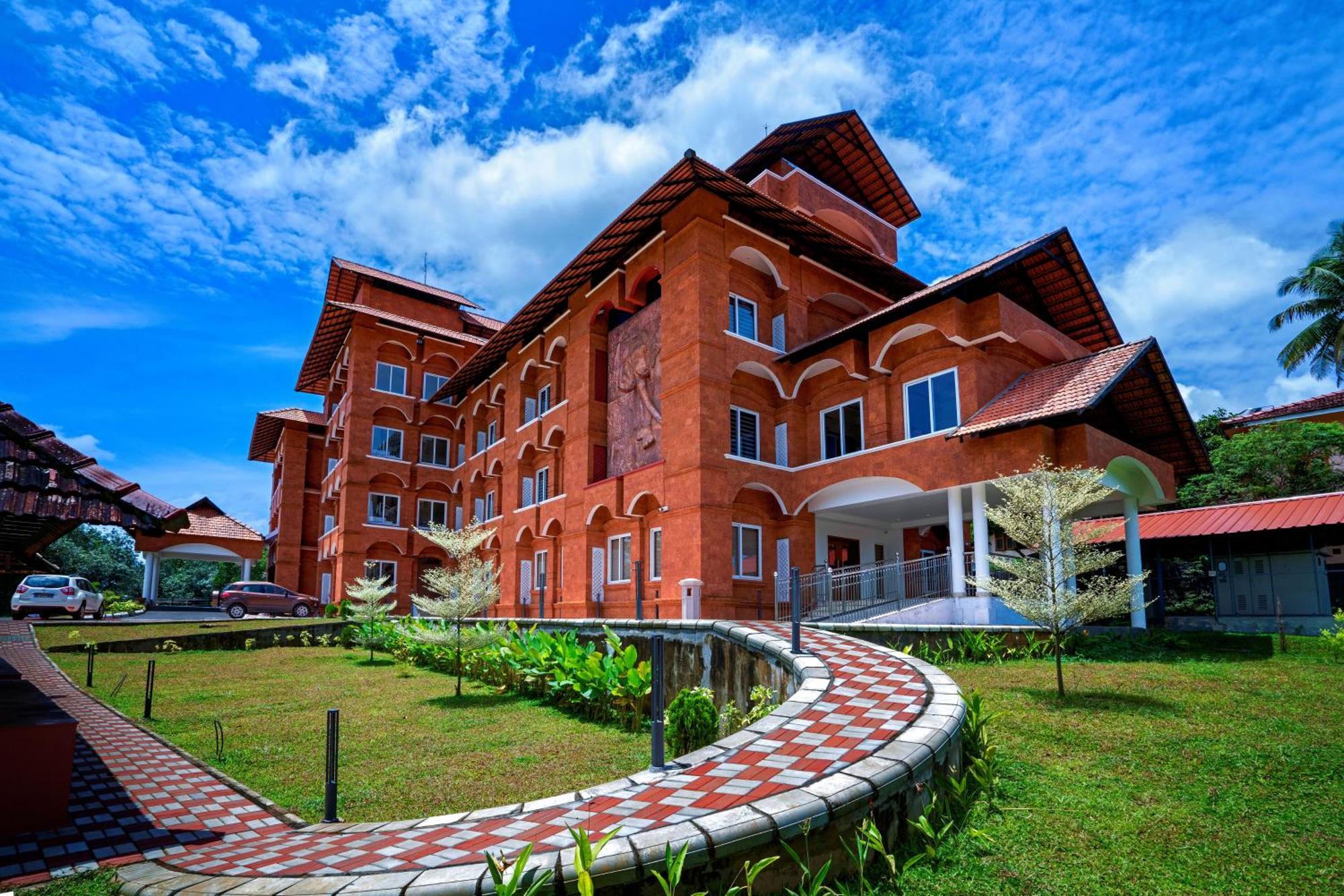 Kumbanad Heritage Hotel Vennikulam المظهر الخارجي الصورة